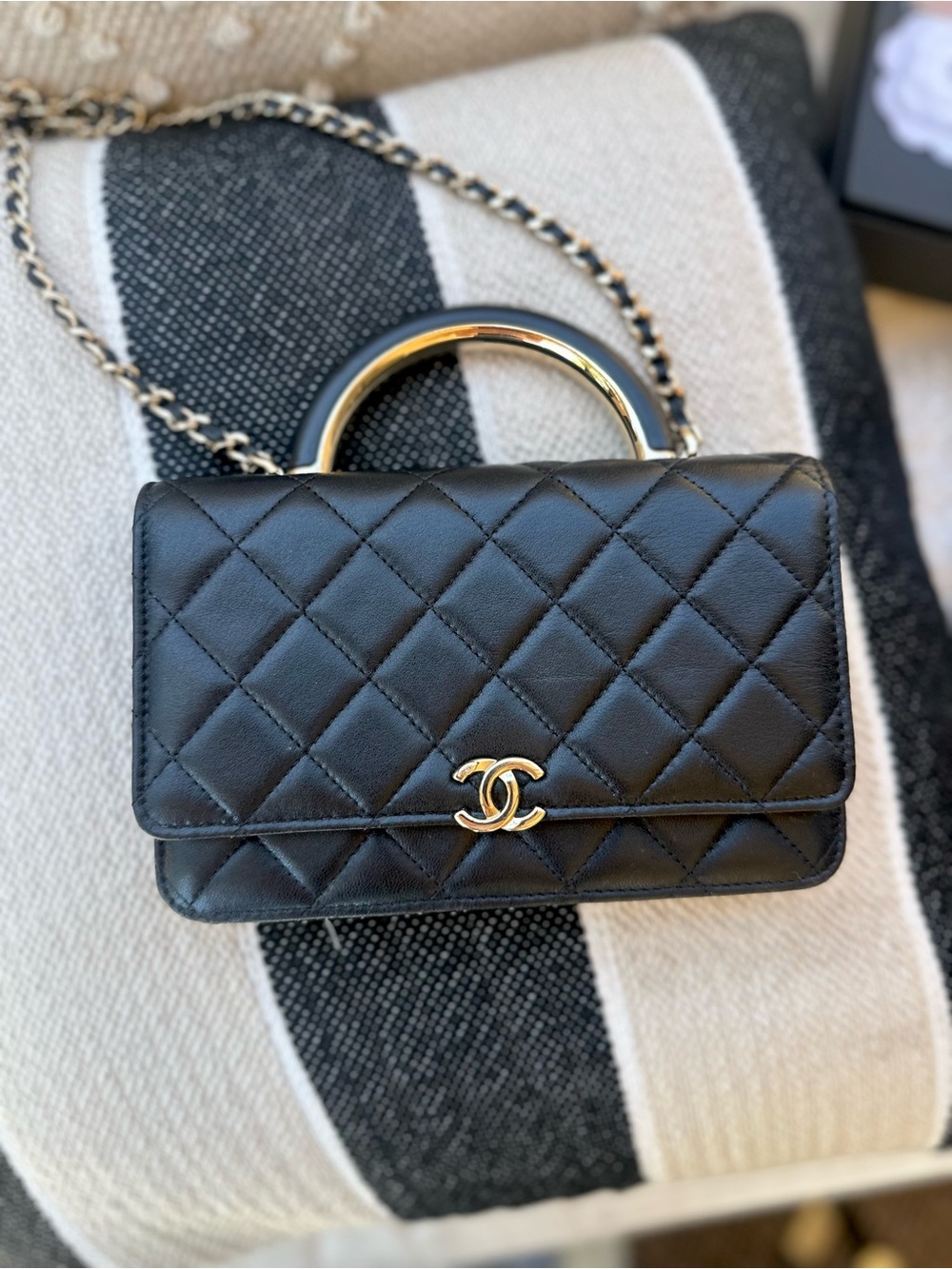 Chanel Wallet On Chain with Handle Lambskin & Gold Black
